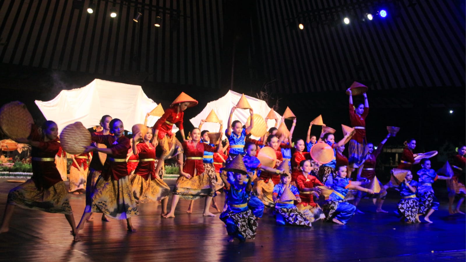 Forum silaturahmi sanggar tari fsst jawa tengah kembali menggelar gelar tari jawa tengah gtj ke 25 di taman budaya jawa tengah tbjt semarang sabtu 1172026 malam